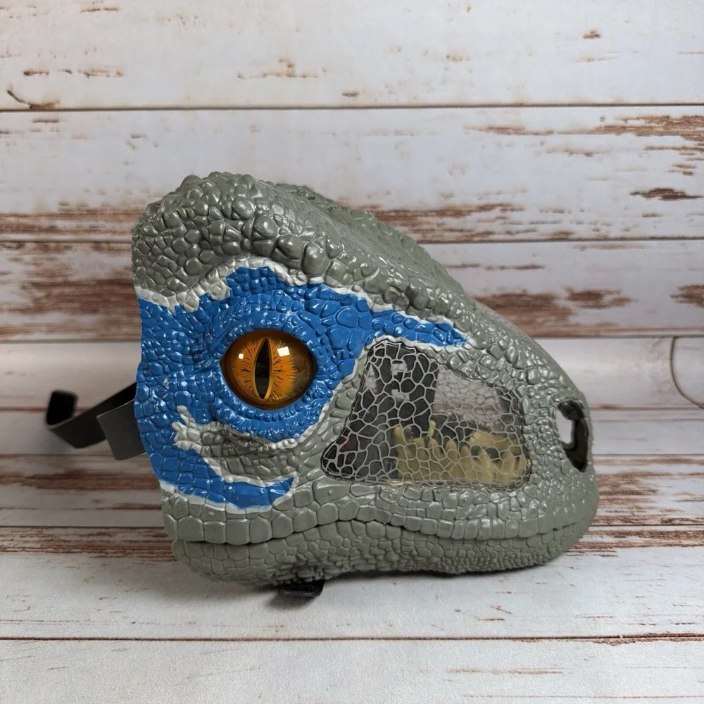 Jurassic World Velociraptor Blue Dinosaur Mask Chomp Roar Mattel Works
